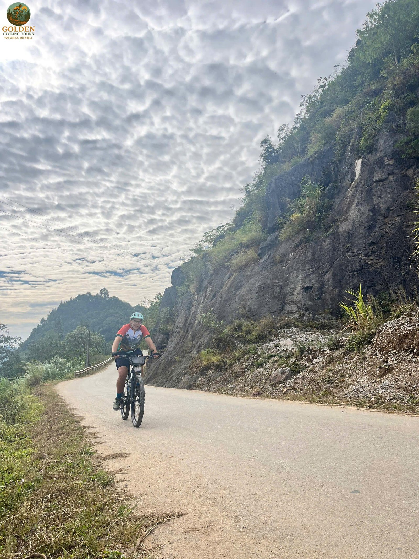 Northern Vietnam Cycling Tour: 8-Day Epic Ha Giang Loop Adventure